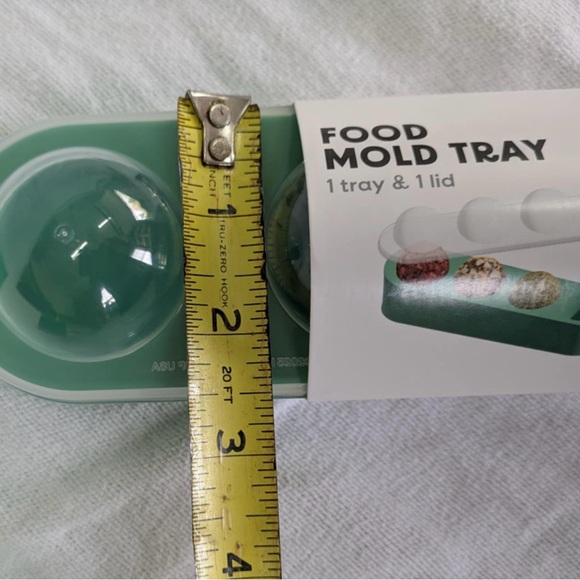 NWT Green Food Mold Tray with Lid freezer safe - Picture 7 of 8